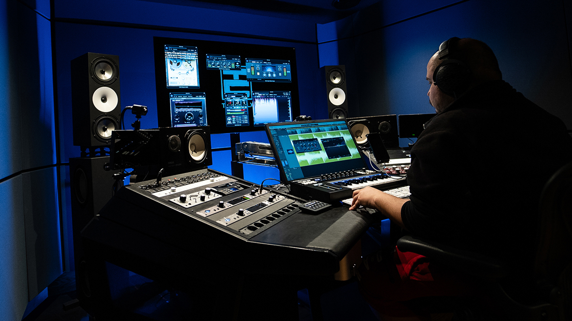 Postproduction Postproduction